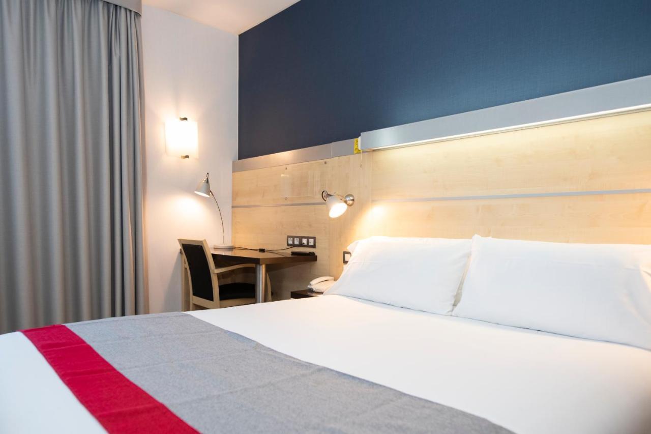 Holiday Inn Express Barcelona - Montmelo By Ihg Granollers Exteriér fotografie