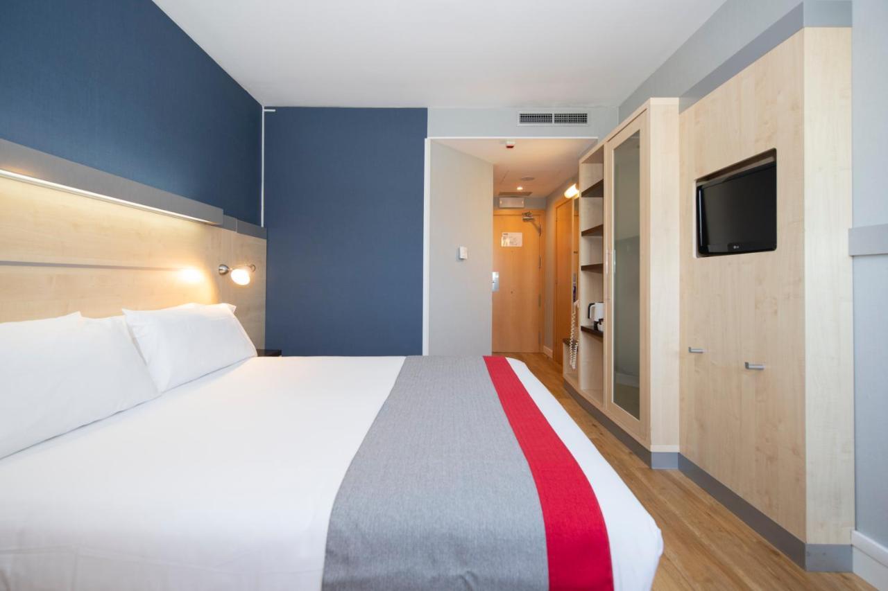 Holiday Inn Express Barcelona - Montmelo By Ihg Granollers Exteriér fotografie