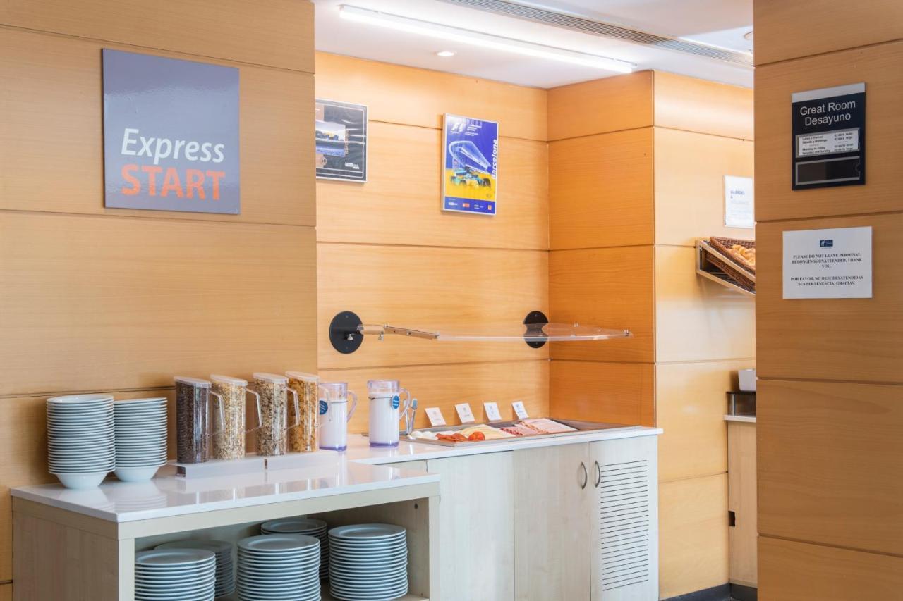 Holiday Inn Express Barcelona - Montmelo By Ihg Granollers Exteriér fotografie