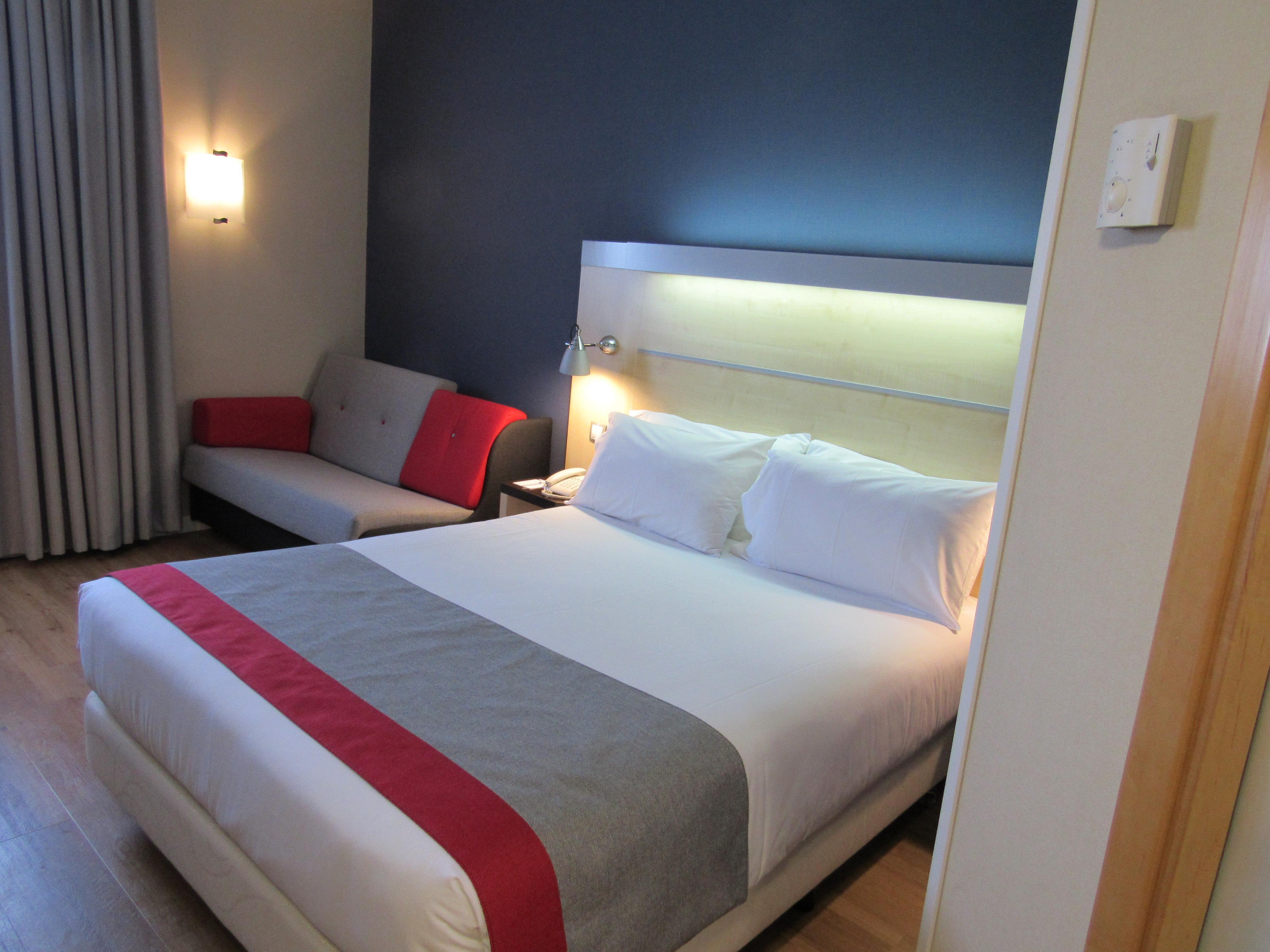 Holiday Inn Express Barcelona - Montmelo By Ihg Granollers Exteriér fotografie