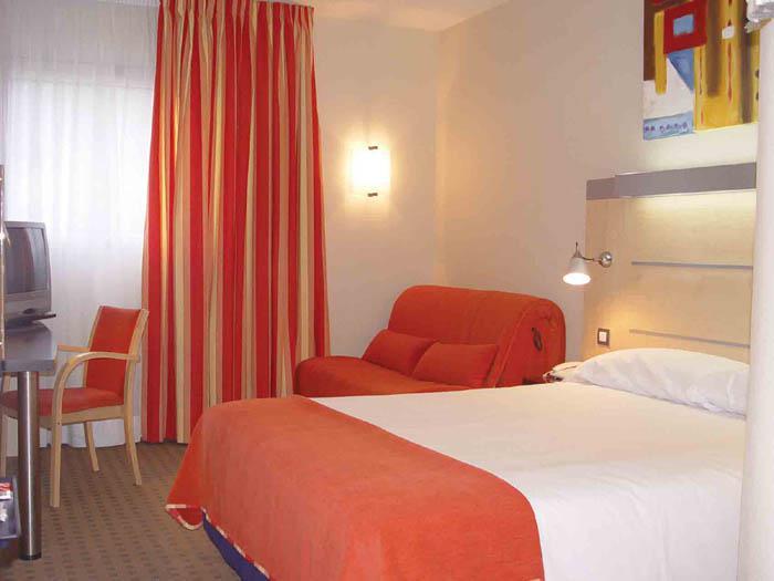 Holiday Inn Express Barcelona - Montmelo By Ihg Granollers Pokoj fotografie